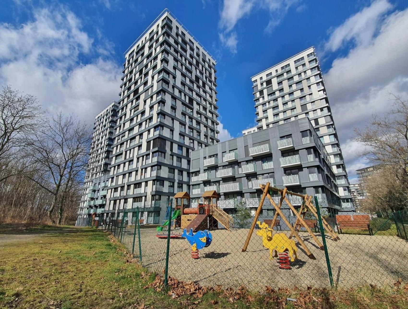 Garden Towers - Free Underground Parking Appartamento *