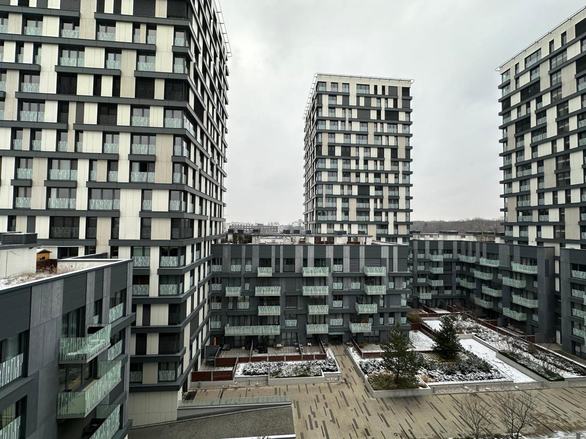 Garden Towers - Free Underground Parking